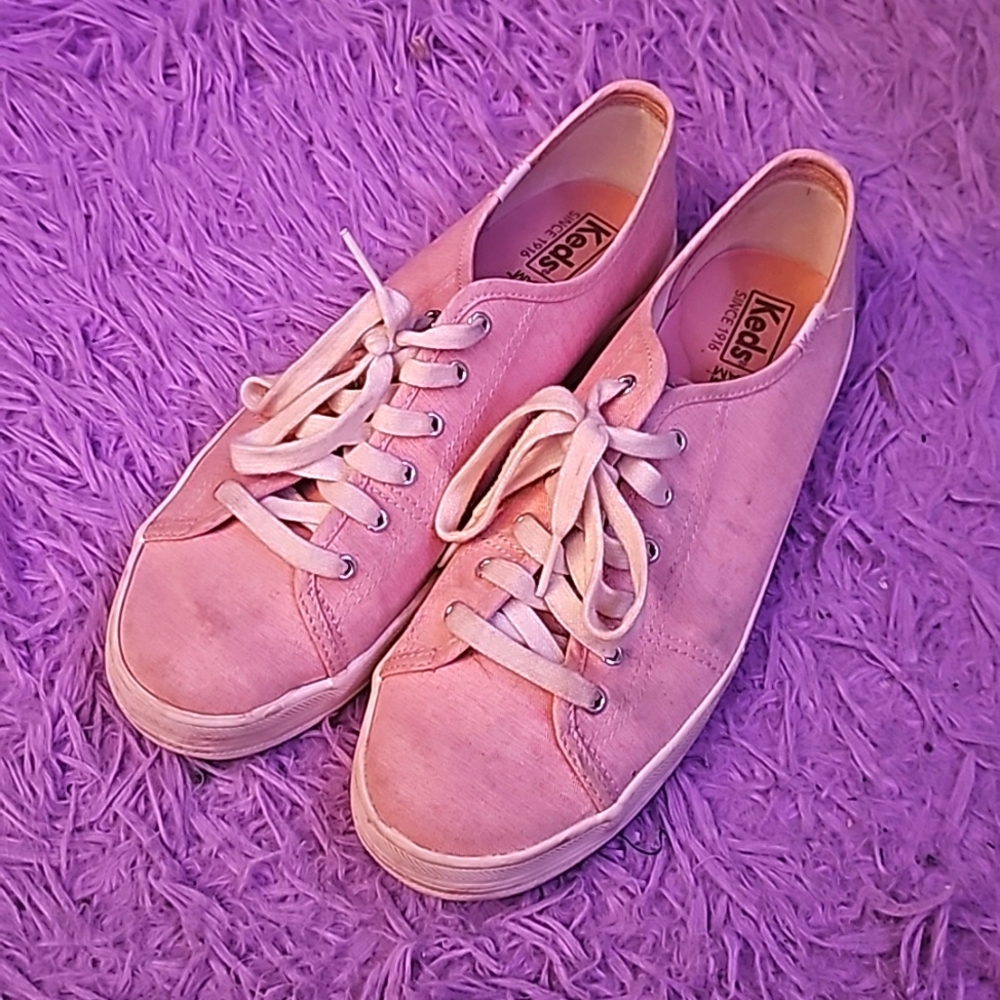 8.5 Womens Pink Low top Sneakers